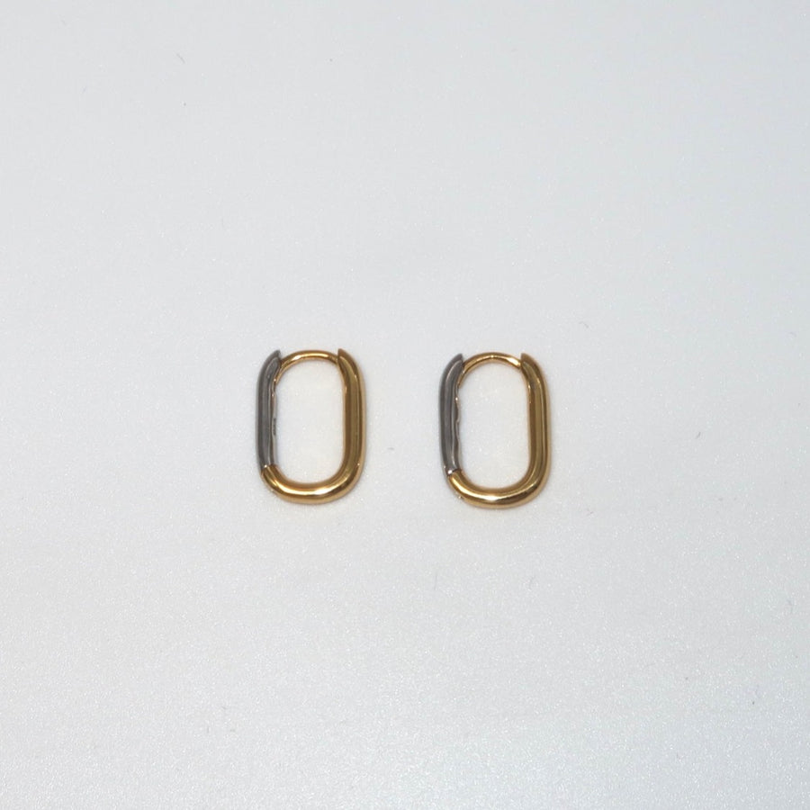 Mix metal Huggie Earring.